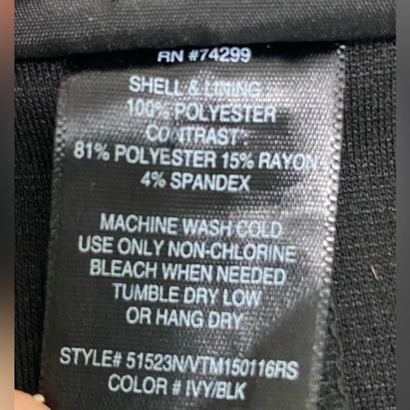 En Focus Studio Black and White Sleeveless dress with
Open Back size 6P - Picture 6 of 9